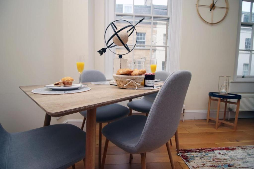Beautiful 2 Bedroom In *