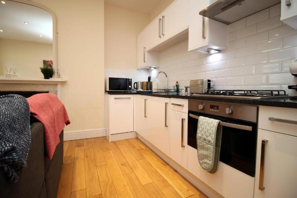 Apartment Beautiful 2 Bedroom In