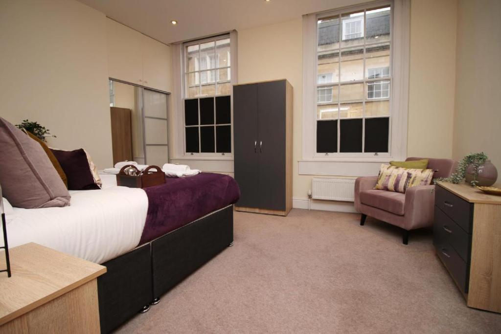 Beautiful 2 Bedroom In Apartment Bath
