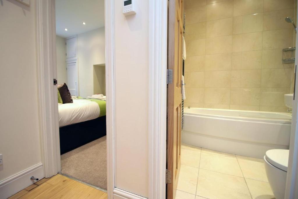 Beautiful 2 Bedroom In