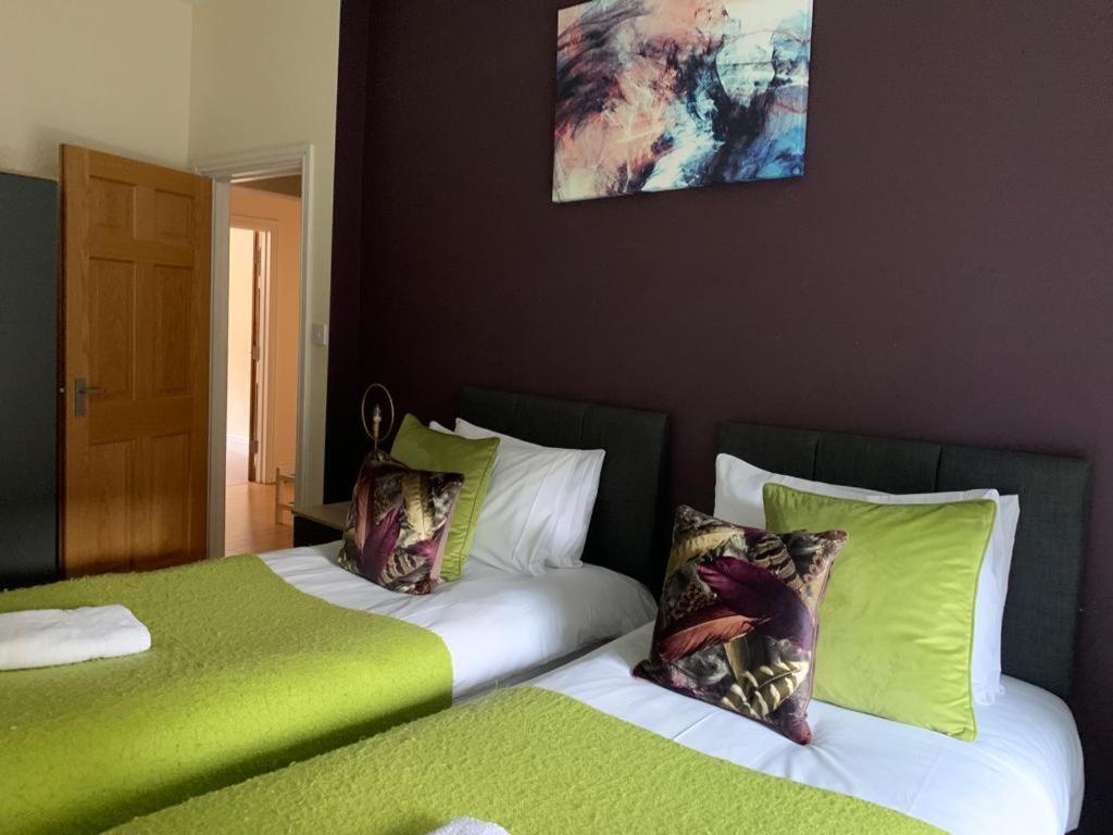 Apartment Beautiful 2 Bedroom In *