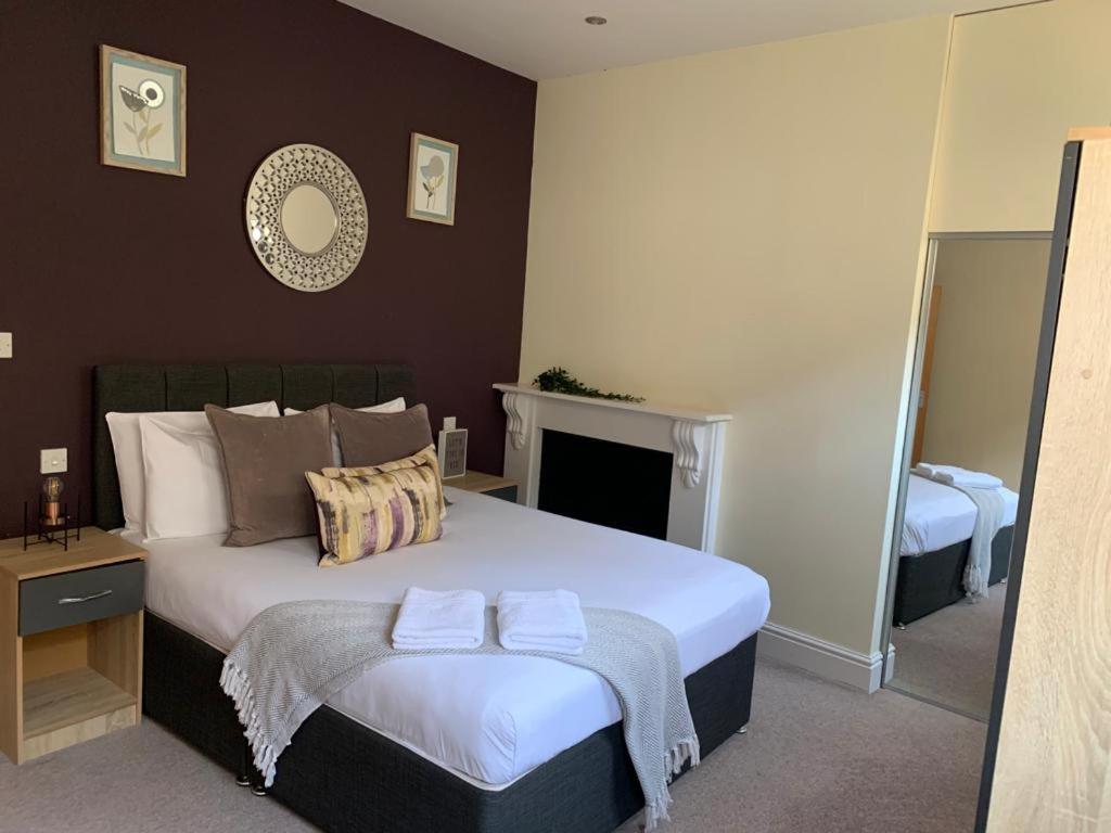 Beautiful 2 Bedroom In * Bath